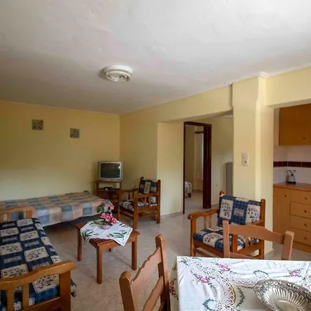 Apartment Tsirivakos