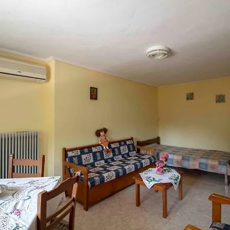 Apartment Tsirivakos *