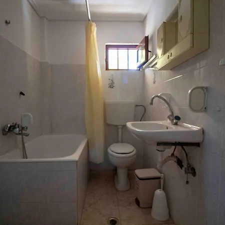 Apartment Tsirivakos